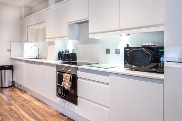 City Stay Apartments - Centro Milton Keynes Buitenkant foto